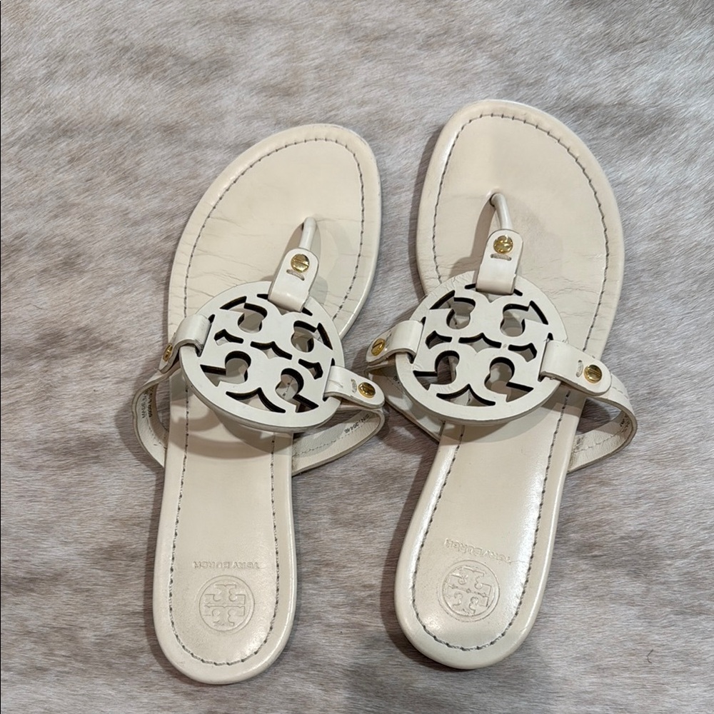 Tory Burch White Sandals with Iconic Medallion and Leather Straps
